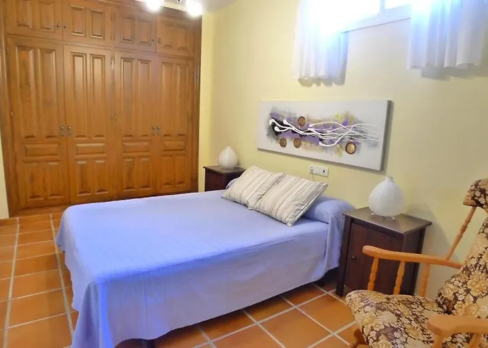 R1044 - Villa Karina