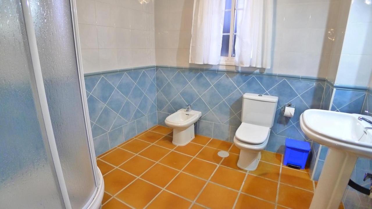 R1044 - Karina Villa Nerja